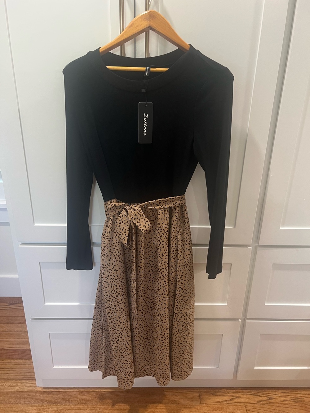 Zattcas Black & Tan Long-Sleeve Waist-Tie Midi Dress with Printed Skirt.